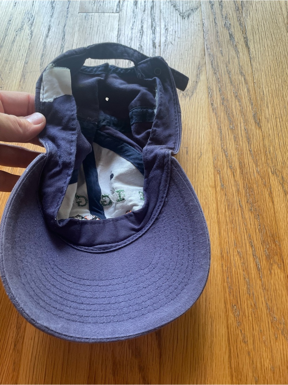 Vintage 90s Tigger Embroidered Baseball Cap Purple: adjustable - Picture 4 of 6